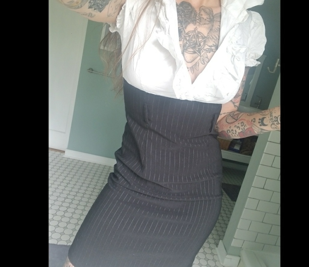 Dress - Picture 2 of 5